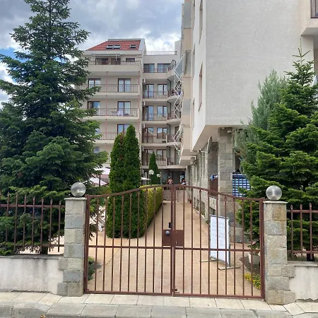 Summer Breeze 506 Private Sunny Apartment