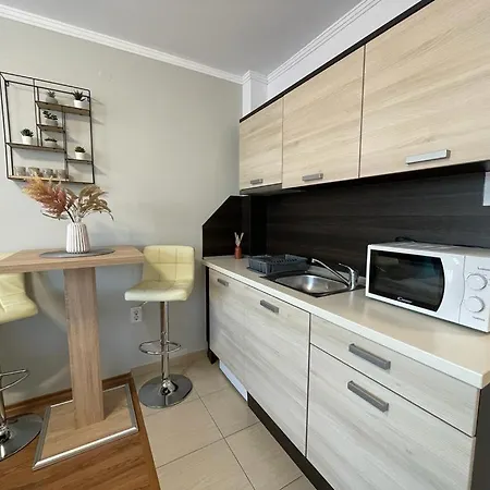 Summer Breeze 506 Private Sunny Apartment